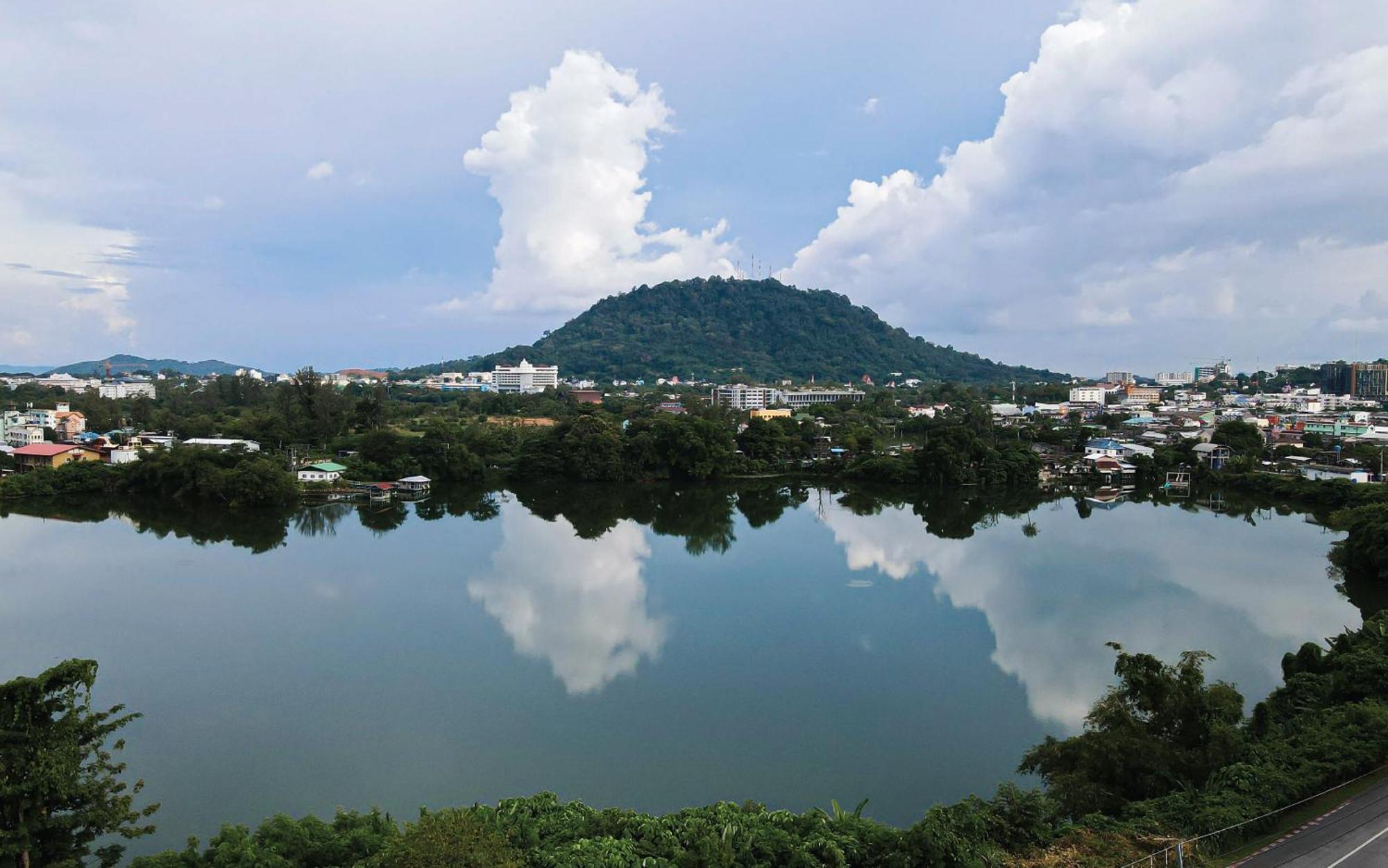 The Arch Phuket Hotel Ban Ket Ho Exterior foto